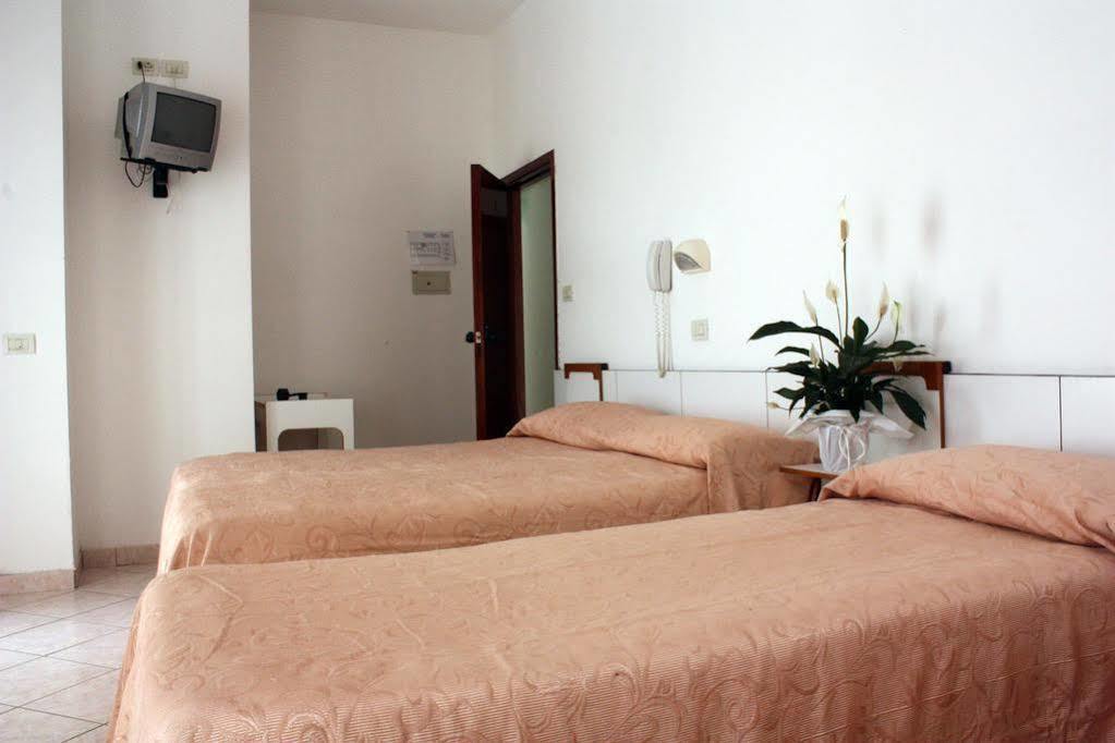 Hotel Venezia Cattolica Luaran gambar